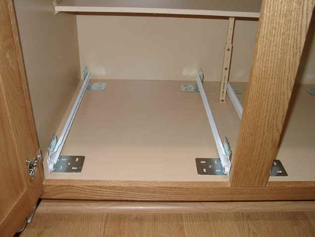 Pull Out Shelves In Your Cabinets, Cabinet Pull Out Shelves Bottom Mount